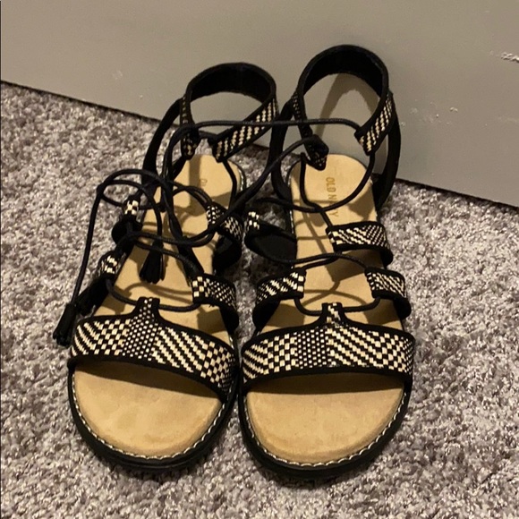 Old navy sandals size 8 - Picture 1 of 2